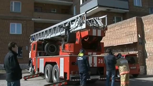 Пожарная автолестница МАГИРУС под прицелом репортеров смотреть онлайн