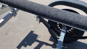 Сравниваем два прицепа для гидроцикла.