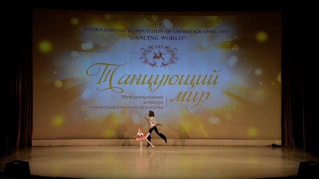 Вариация Красной Шапочки и Серого Волка. Икэда Юна (8 лет) и Муринский Илья (13 лет) 池田ユナ「赤ずきんちゃん」 смотреть онлайн