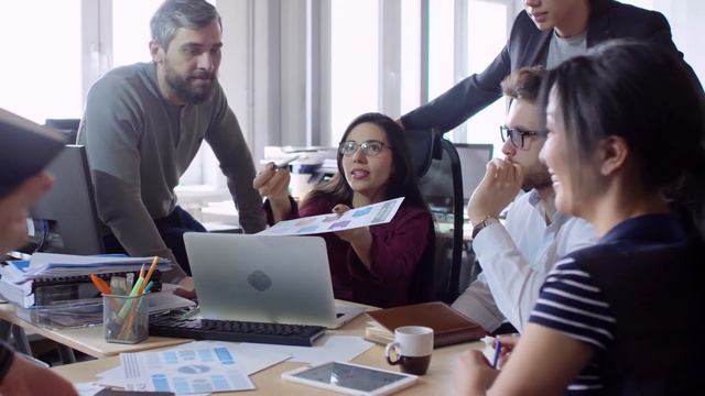 Почему многие женщины оценивают мужчину по его заработку и статусу, а на личность не смотрят? смотреть онлайн