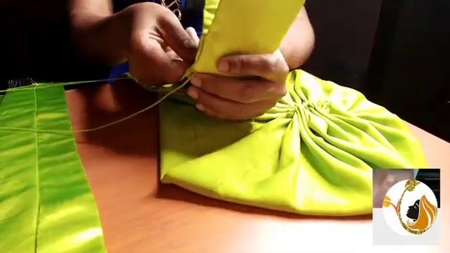 Crinoline Turban with Roses смотреть онлайн