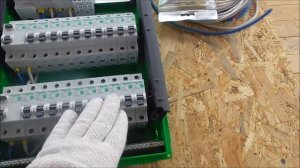 Schneider Electric серия Easy9 или серия Domovoy.