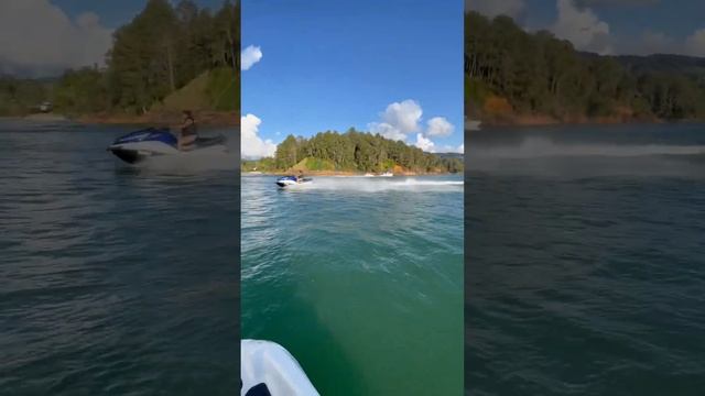 Jet ski in Guatape , Colombia #jetski #guatapé #colombia