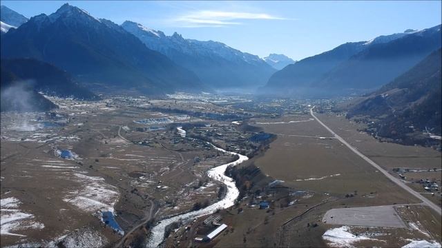 В Домбай на выходные. Сказочный лес вокруг Уллу-Муруджу, долина Теберды и нежданно: Эльбрус! смотреть онлайн