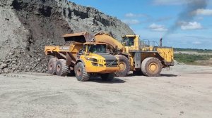 Heavy Equipment Machines ...WA700 KOMATSU Wheel Loader Loading A40G Volvo Dumpers....#explore