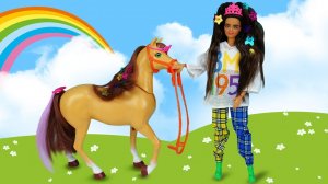 Модная лошадь Принцесса в салоне красоты - Школа стилиста - Видео для девочек про прически и макияж