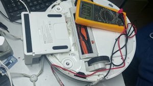 Ремонт робот пылесос Mi Robot Vacuum не заряжает, проблема с зарядкой