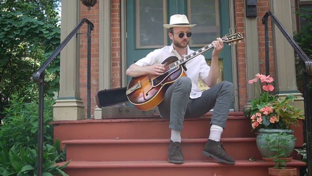 DAVE ARCHER PLAYING SOME RAGTIME ON A 1948 GIBSON L5 смотреть онлайн