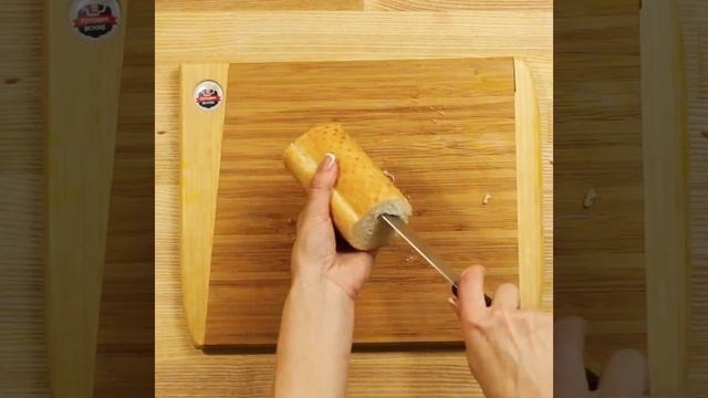 Чесночный хлеб с сыром и курицей смотреть онлайн