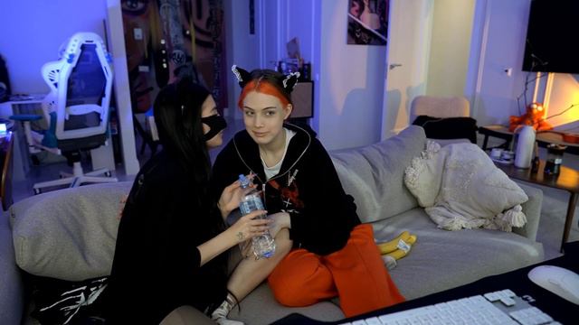 АМИНА ТЕНДЕРЛИБАЕ ПОЦЕЛОВАЛА АКУЛИЧ В ГУБЫ !
