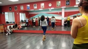 МК Бачата, Зорина. Волны в паре и соло движениях