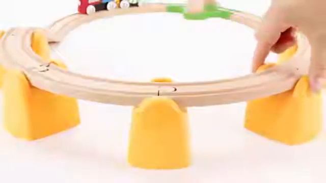 BRIO Set trenulet cu baterii primul meu trenulet смотреть онлайн