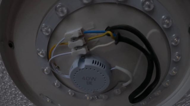 Светодиодная лампа TANGO светит ярче чем люстра с несколькими лампочками обзор и отзыв смотреть онлайн