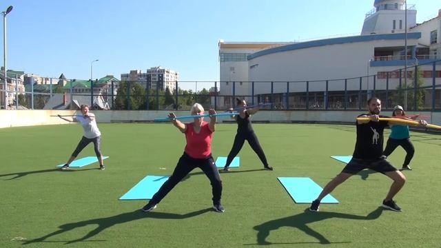 Спортивная разминка с директором школы. смотреть онлайн