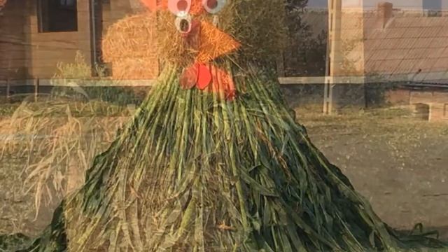 Прикольные изделия из соломы.