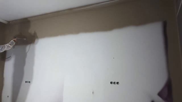 Безвоздушный окрасочный аппарат с краскопультом #Yokiji 120 покраска квартиры