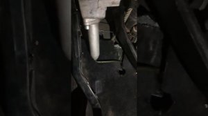 Как прокачать сцепление в Audi C4?