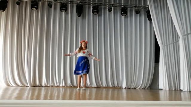 Рябоконь Юлія  "Одна калина" муз Р. Квінти, сл. В. Куровського.