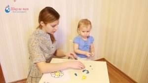 Детское творчество. Поделка из пластилина с малышом.