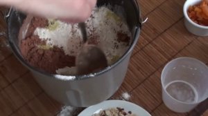Хлеб Рождественский с изюмом, курагой и орехами  - рецепт приготовления в хлебопечке
