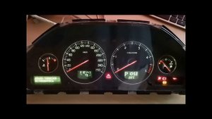 Тест приборной панели VOLVO на стенде.mp4