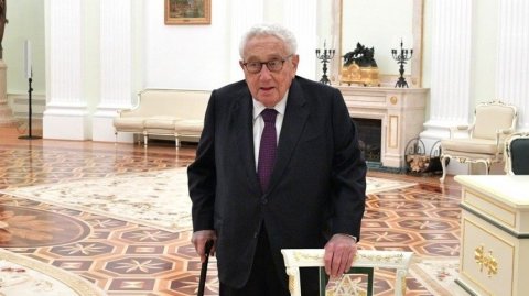 «С большим интересом»: в Кремле ознакомятся со статьей Киссинджера