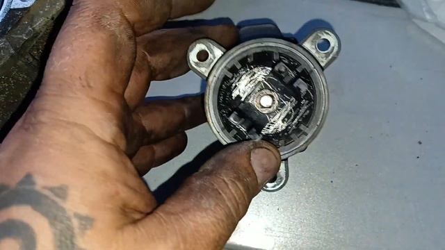 Клапан EGR пежо/ситроен 1.6hdi, немає тяги, збільшений розхід, чорний дим. Чистка ЕГР смотреть онлайн