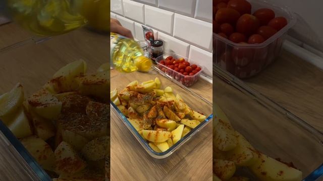 Шпажки с куриной грудкой, беконом и картофелем