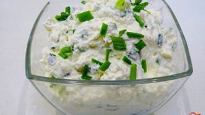 Закуска из творога и зелёного лука