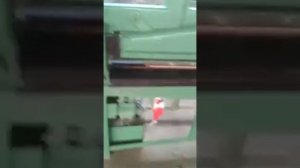 Работа гильотины для продольной прирезки шпона