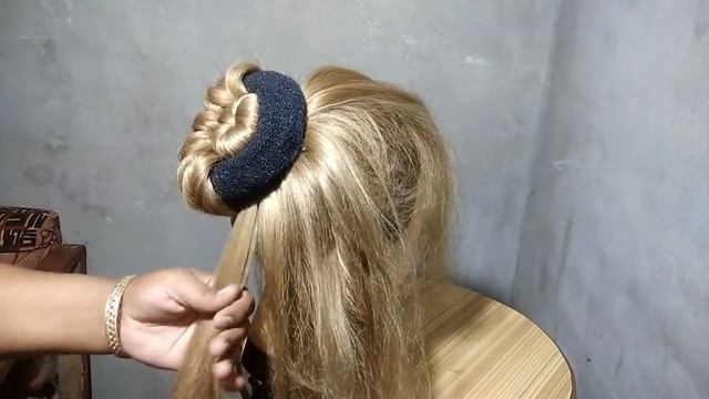 5 मिनट में घर पर ही बनाये ? wedding Bun शादी पार्टी के लिए जुड़ा ? Beautiful Bun Hairstyle смотреть онлайн