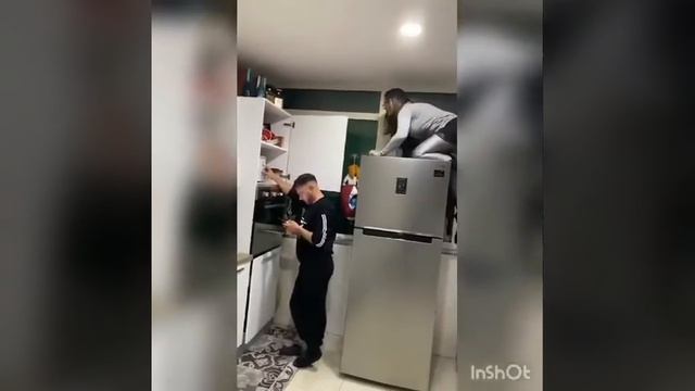 Лучшие приколи из тикток 20-21 смотреть онлайн