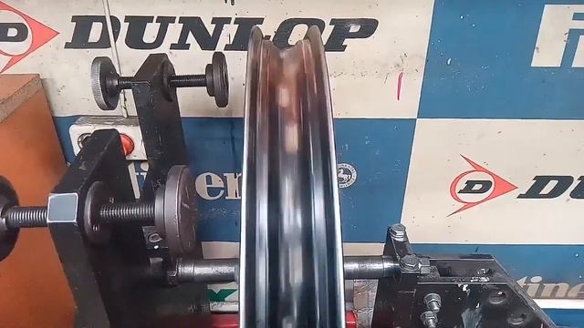 Honda XRV 750 Africa Twin правим колесо. смотреть онлайн