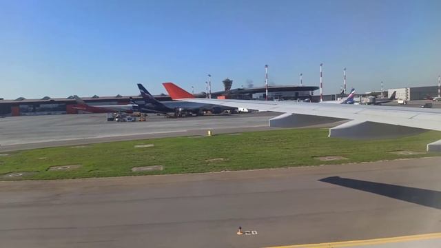 Шереметьево Терминал C вид из самолета Airbus A330 рейс Сочи-Москва смотреть онлайн