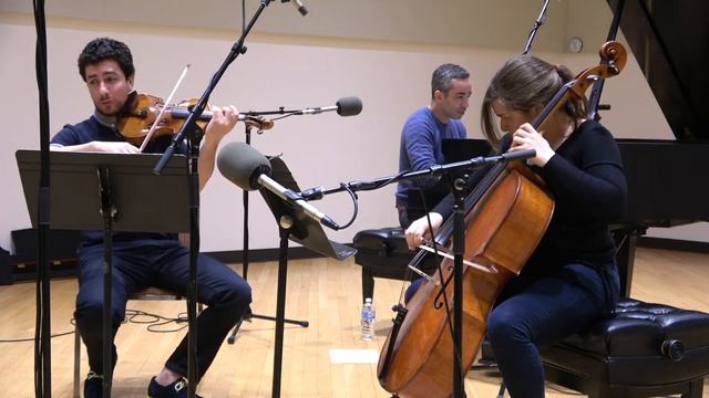 Beethoven: "Ghost" Piano Trio in D Major — Inon Barnatan, Alisa Weilerstein, Sergey Khachatryan смотреть онлайн