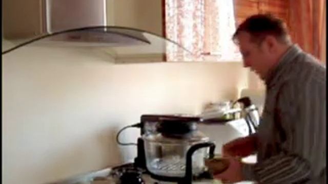 Аэрогриль: готовим запеканку с изюмом. смотреть онлайн