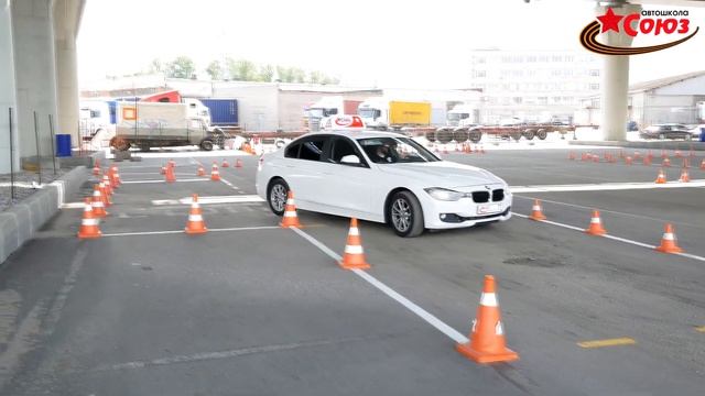 Процесс сдачи экзамена в ГИБДД (площадка) смотреть онлайн