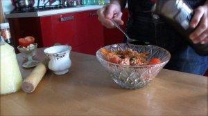 Салат из одуванчиков, наивкуснейший. Витаминная бомба.