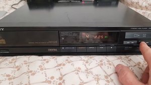 SONY CDP-M30 short demo video.