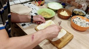 Куриный пирог с лавашом орехами и черносливом(ОбжирАНКИН)