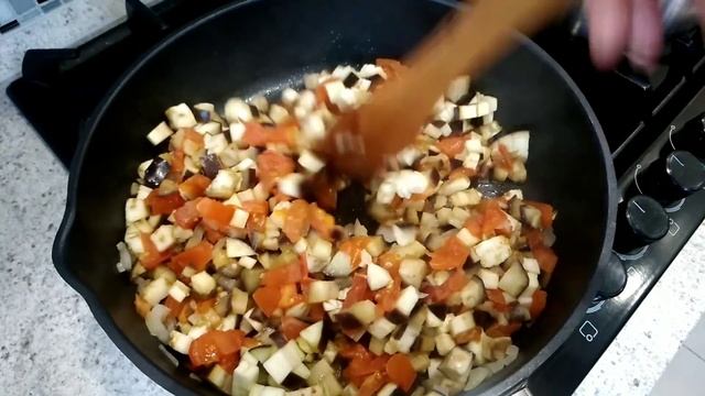 Ароматный мясной суп с баклажанами с удивительным сливочным вкусом