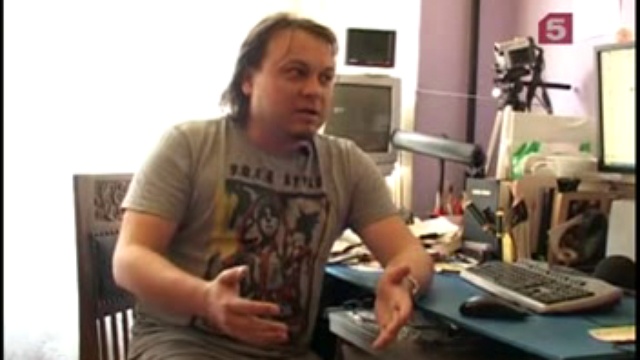Привлечь внимание читателей автор решил собственным телом
