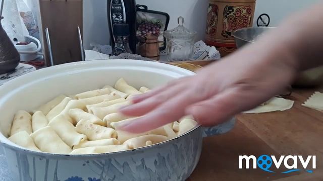 БЛИНЧИКИ С ТВОРОГОМ И ДЕСЕРТ С ВИШНЕЙ ИЗ ТЕХ САМЫХ НАЛИСТНИКОВ смотреть онлайн