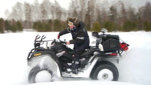 Снегоход Тайга Варяг против квадроцикла BRP.  Краткий обзор квадрика BRP Outlander 800!