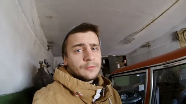 ×Поход в гараж, что будет дальше в России? смотреть онлайн