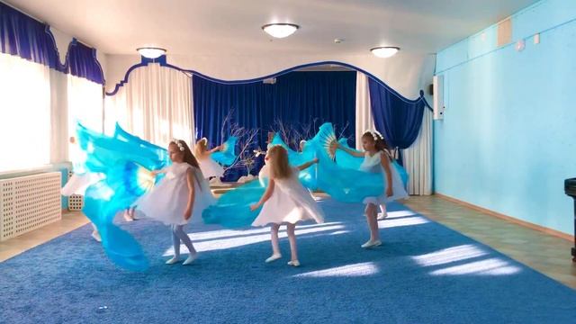 Детский танец с веерами-вейлами "Вьюга"