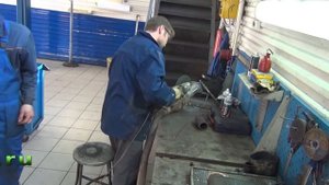 Замена глушителя, гофры на Dodge Caravan . Замена глушителя на Dodge .