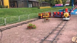 Детский поезд. Паровоз. Детская железная дорога. Видео детям 0+