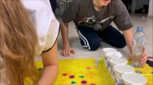 Выпускаем в небо шарики. Играем а игру  "гоним шарики по воде". Денчик УЛЕТЕЛ!!!!!!