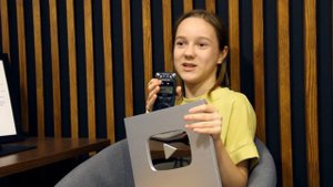 МОЯ СЕРЕБРЯННАЯ КНОПКА YOUTUBE / КНОПКА ЮТУБА / СЕРЕБРЯННАЯ КНОПКА КАК ПОЛУЧИТЬ / МИЛАШКА МАЛЫШКА